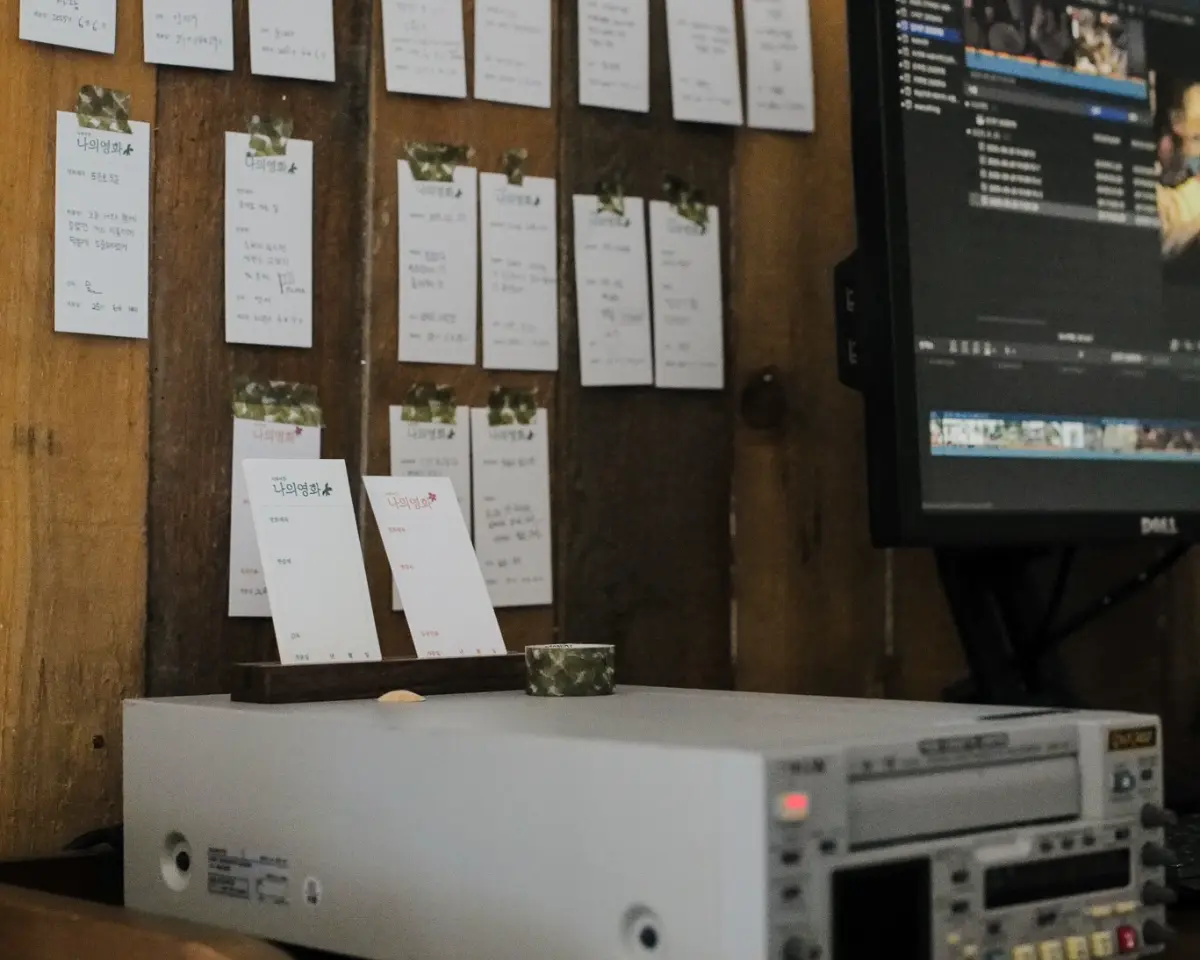 우리의 지금, 아날로그 캠코더에 담아봐요