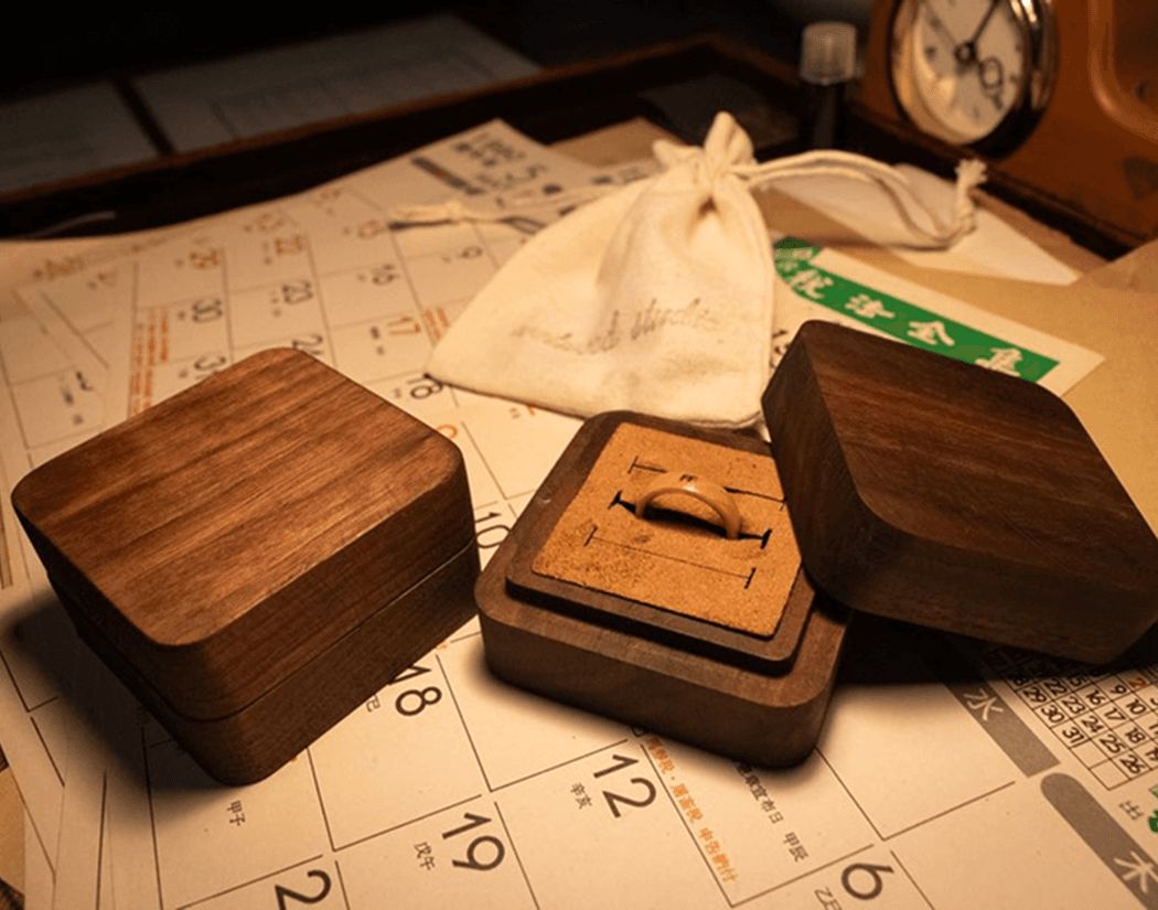 사각사각, 손끝으로 새기는 나무 반지