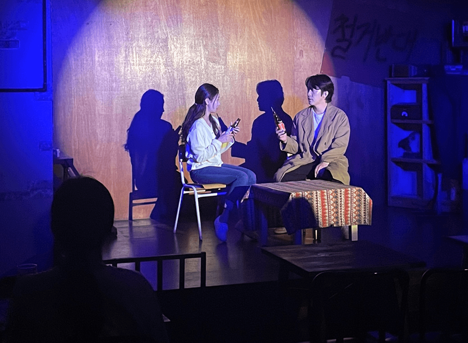 먹고 마시면서 보는 연극! 맥거핀씨어터