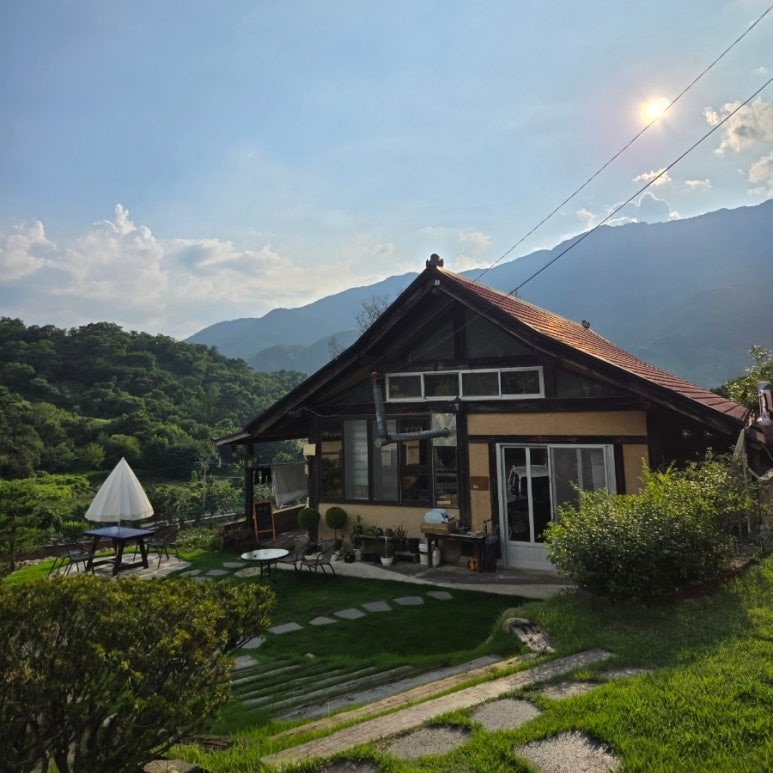 시들지 않는 초록이 기다리는 곳, 유로제다